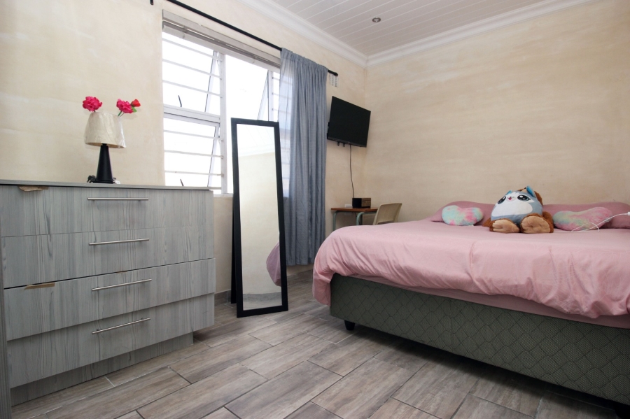 2 Bedroom Property for Sale in Elsies River Western Cape